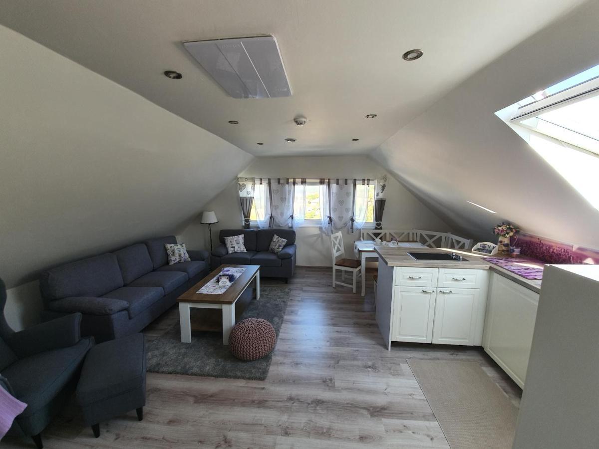 Stozok Apartman Bobo מראה חיצוני תמונה